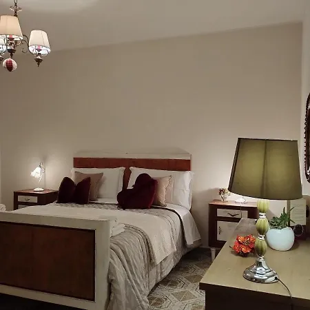 Petalo Rosso Bed & Breakfast *