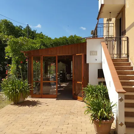 Bed & Breakfast Petalo Rosso Lenola