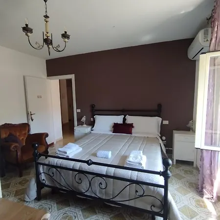 Petalo Rosso Bed & Breakfast Lenola