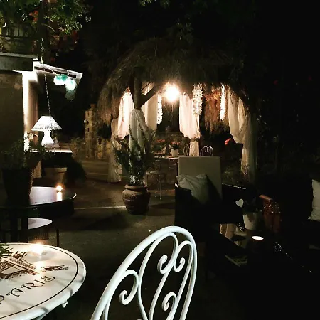Bed & Breakfast Petalo Rosso Lenola